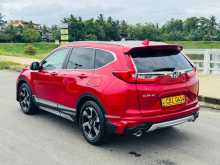https://riyasewana.com/uploads/honda-crv-masterpiece-17634231002.jpg