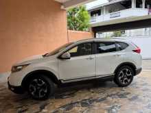 https://riyasewana.com/uploads/honda-crv-masterpiece-1921218782.jpg