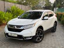 https://riyasewana.com/uploads/honda-crv-masterpiece-2018-1911142812492.jpg