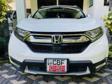 https://riyasewana.com/uploads/honda-crv-masterpiece-2019-1618001212052.jpg