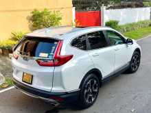 https://riyasewana.com/uploads/honda-crv-masterpiece-2019-2312120312902.jpg