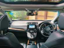 https://riyasewana.com/uploads/honda-crv-masterpiece-2019-2414292612323.jpg