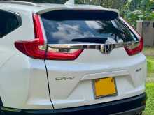 https://riyasewana.com/uploads/honda-crv-masterpiece-2019-2813165812803.jpg