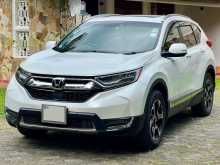 https://riyasewana.com/uploads/honda-crv-masterpiece-2019-2813165812942.jpg