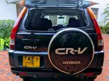 https://riyasewana.com/uploads/honda-crv-rd5-21929204402.jpg
