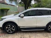 https://riyasewana.com/uploads/honda-crv-vtec-2714174472.jpg