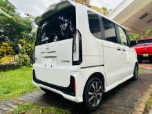 https://riyasewana.com/uploads/honda-custom-nbox-2025-2723311812324.jpg