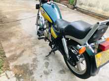 Honda Daelim Custom 2000 Motorbike