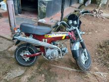 Honda DAX ST 70 1982 Motorbike