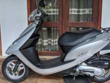 https://riyasewana.com/uploads/honda-dio-1015024213182.jpg