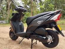 https://riyasewana.com/uploads/honda-dio-111208194683.jpg