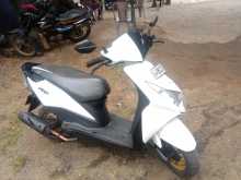 https://riyasewana.com/uploads/honda-dio-1117054913113.jpg