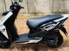 https://riyasewana.com/uploads/honda-dio-1211184013384.jpg
