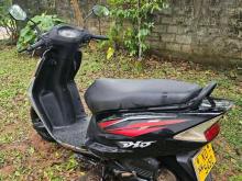 https://riyasewana.com/uploads/honda-dio-1219560019985.jpg