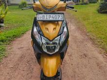https://riyasewana.com/uploads/honda-dio-122103319385.jpg