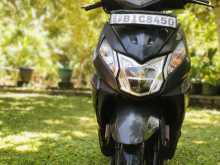 https://riyasewana.com/uploads/honda-dio-122435422932.jpg