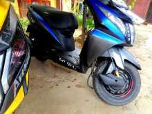 https://riyasewana.com/uploads/honda-dio-131139464793.jpg