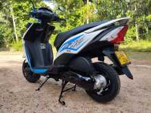 https://riyasewana.com/uploads/honda-dio-131436104513.jpg