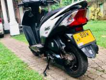 https://riyasewana.com/uploads/honda-dio-1318392113152.jpg