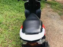 https://riyasewana.com/uploads/honda-dio-136421324933.jpg
