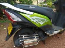 https://riyasewana.com/uploads/honda-dio-138225313512.jpg