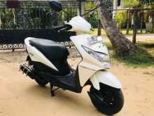 https://riyasewana.com/uploads/honda-dio-138361913642.jpg