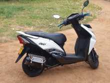 https://riyasewana.com/uploads/honda-dio-139051713254.jpg