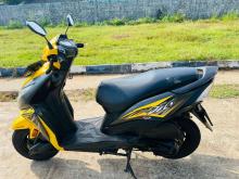 https://riyasewana.com/uploads/honda-dio-141521196585.jpg