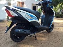 https://riyasewana.com/uploads/honda-dio-14802146784.jpg