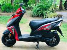 https://riyasewana.com/uploads/honda-dio-149023913673.jpg