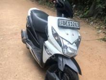 https://riyasewana.com/uploads/honda-dio-151759101326347.jpg