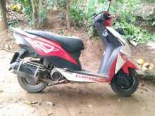 https://riyasewana.com/uploads/honda-dio-1612024613102.jpg