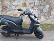 https://riyasewana.com/uploads/honda-dio-1622013513193.jpg