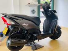 https://riyasewana.com/uploads/honda-dio-168594413533.jpg