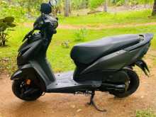 https://riyasewana.com/uploads/honda-dio-16905424573.jpg