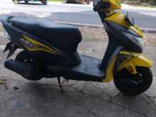 https://riyasewana.com/uploads/honda-dio-171401064153.jpg