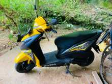 https://riyasewana.com/uploads/honda-dio-171438034493.jpg