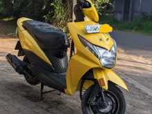 https://riyasewana.com/uploads/honda-dio-1719463413382.jpg