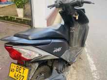 https://riyasewana.com/uploads/honda-dio-179452422762.jpg