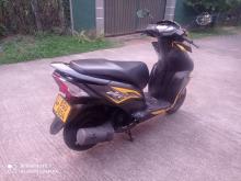 https://riyasewana.com/uploads/honda-dio-1822003319614.jpg