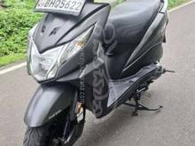 https://riyasewana.com/uploads/honda-dio-182934444236.jpg