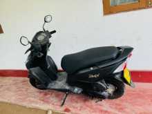 https://riyasewana.com/uploads/honda-dio-188175713374.jpg