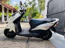 https://riyasewana.com/uploads/honda-dio-188504613174.jpg