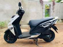 https://riyasewana.com/uploads/honda-dio-19095513213.jpg