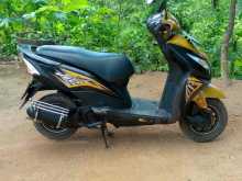 https://riyasewana.com/uploads/honda-dio-1911184022672.jpg