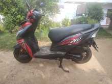 https://riyasewana.com/uploads/honda-dio-191418174392.jpg