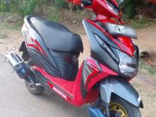 https://riyasewana.com/uploads/honda-dio-191447386716.jpg