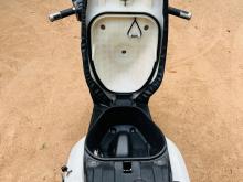 https://riyasewana.com/uploads/honda-dio-1915245219396.jpg