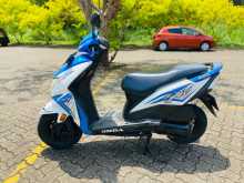 https://riyasewana.com/uploads/honda-dio-191628024172.jpg