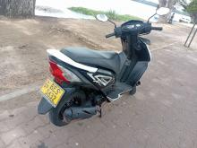 https://riyasewana.com/uploads/honda-dio-191636046123.jpg